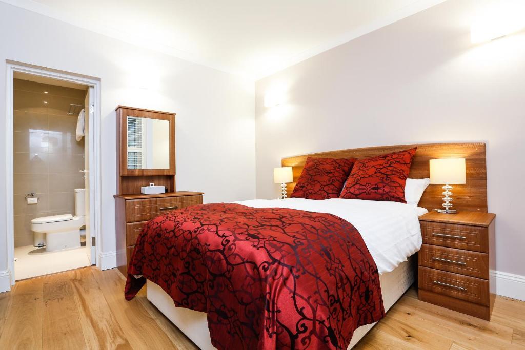Lancaster Gate Apartment