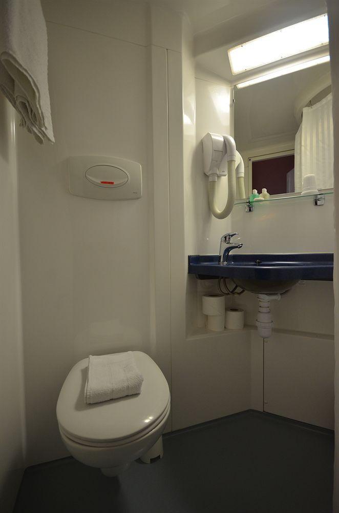 Trebovir 3* London