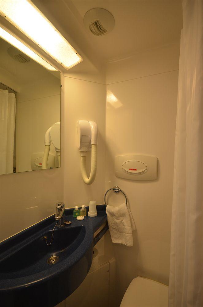 Trebovir 3* London