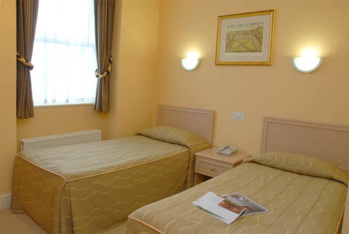 Henry Viii Hotel 4*