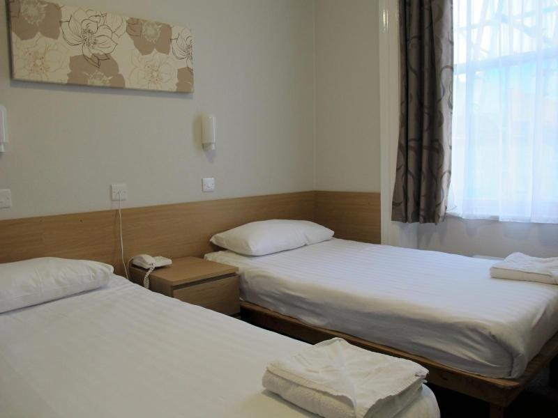 Lords Hotel 2*