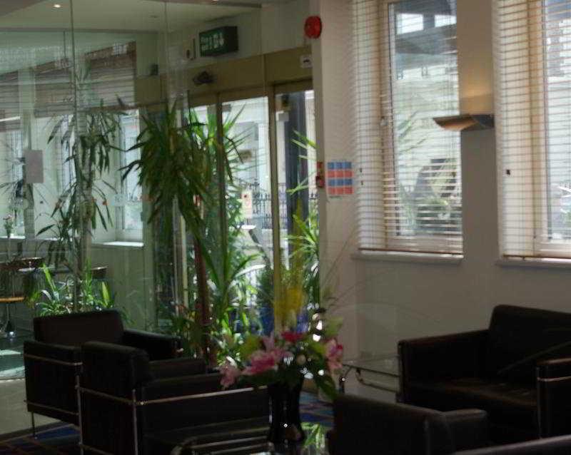 Ambassadors Hotell London