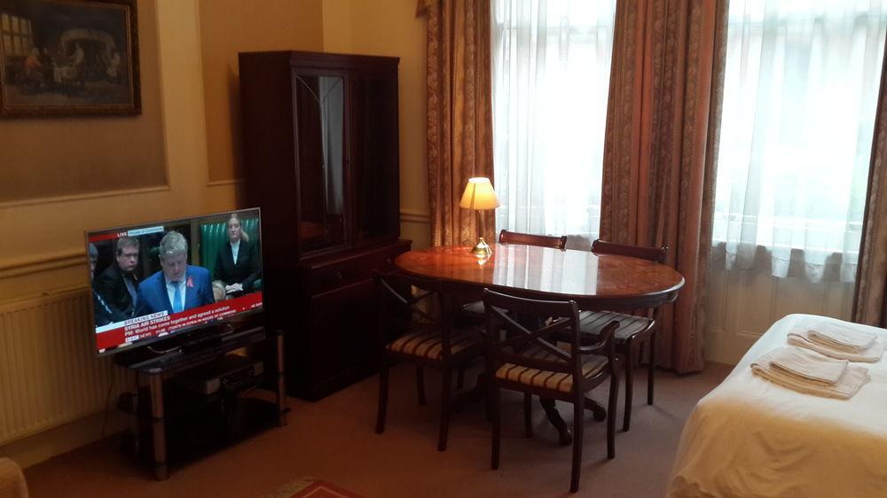 Kensingtoncourt Lägenhetshotell 3*
