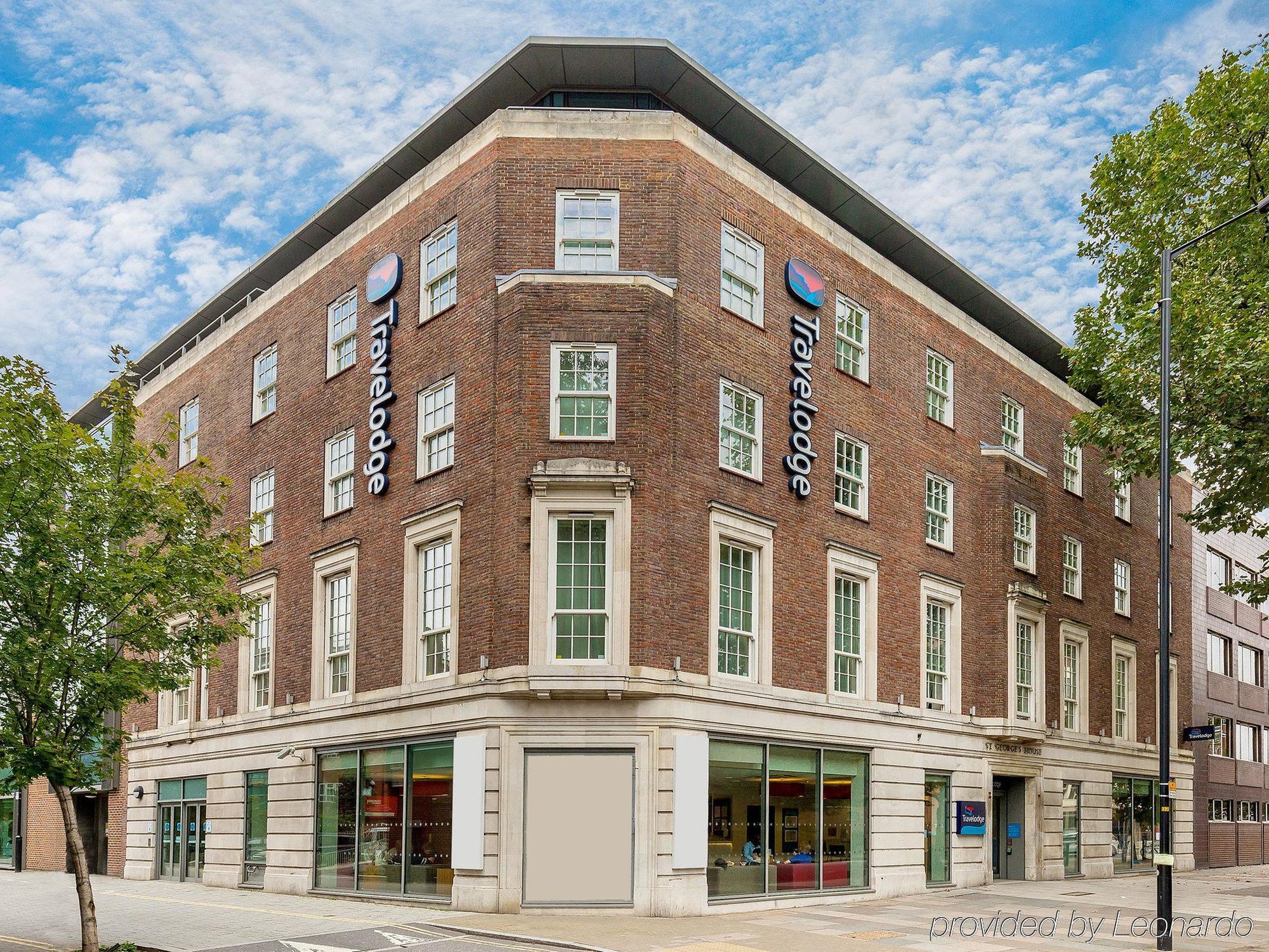 Travelodge Waterloo 3* London