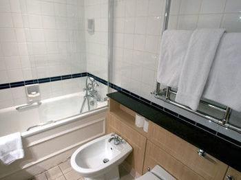 15 Basil Street Knightsbridge, Luxury Serviced 5* London