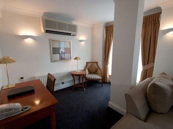 15 Basil Street Knightsbridge, Luxury Serviced Aparthotel 5*