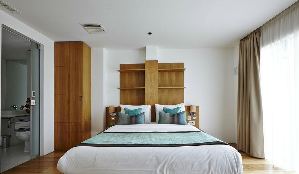 By Marriott Kensington 4* London