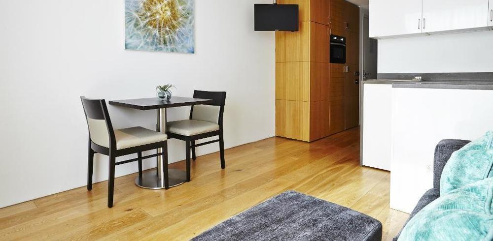 By Marriott Kensington Hotel 4*