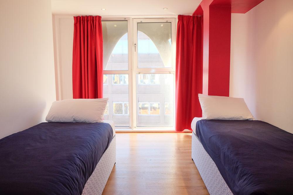 Access Farringdon * London