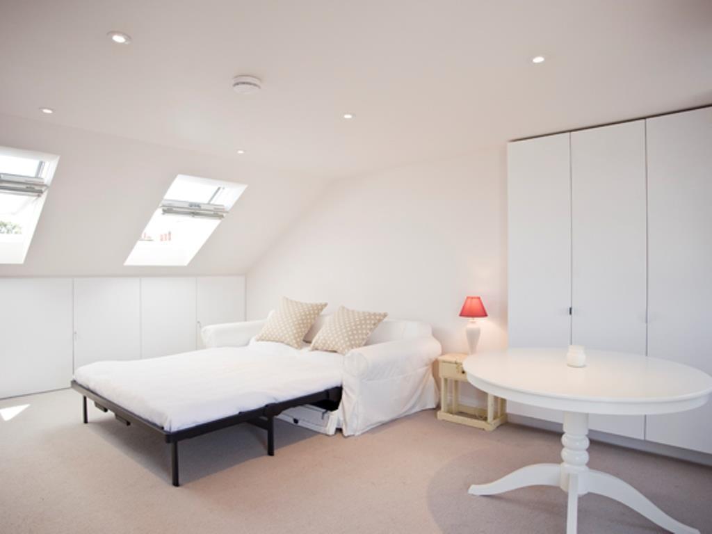 Veeve - House Bassein Park Road - Shepherd's Bush Apartment London