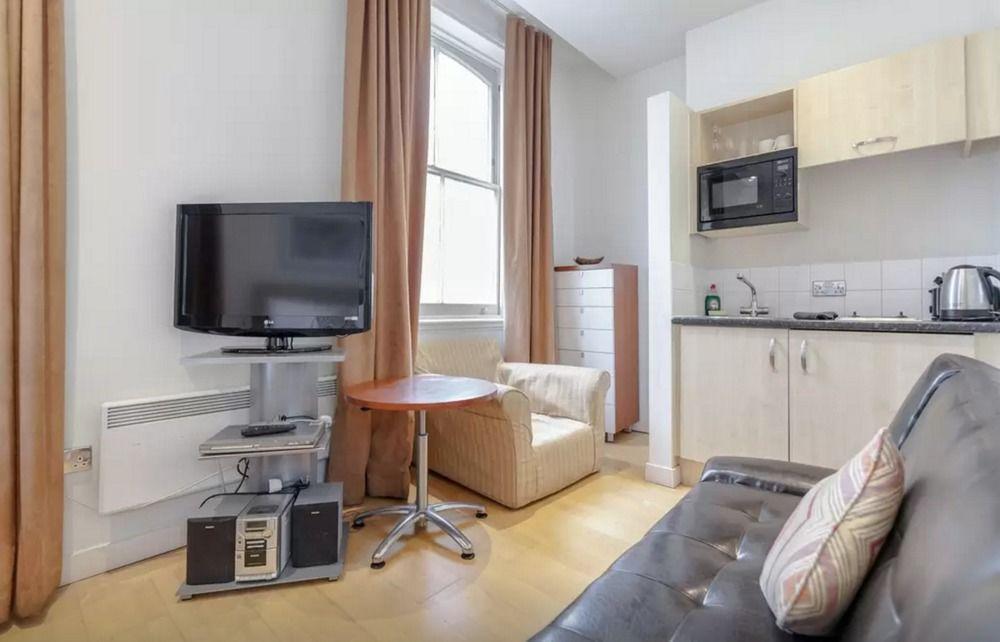 Princes Square Apartment
