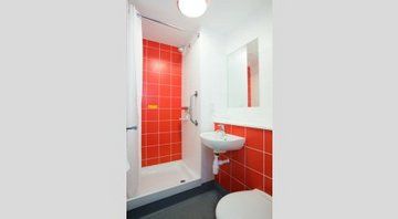 Travelodge Waterloo Hotell 3*
