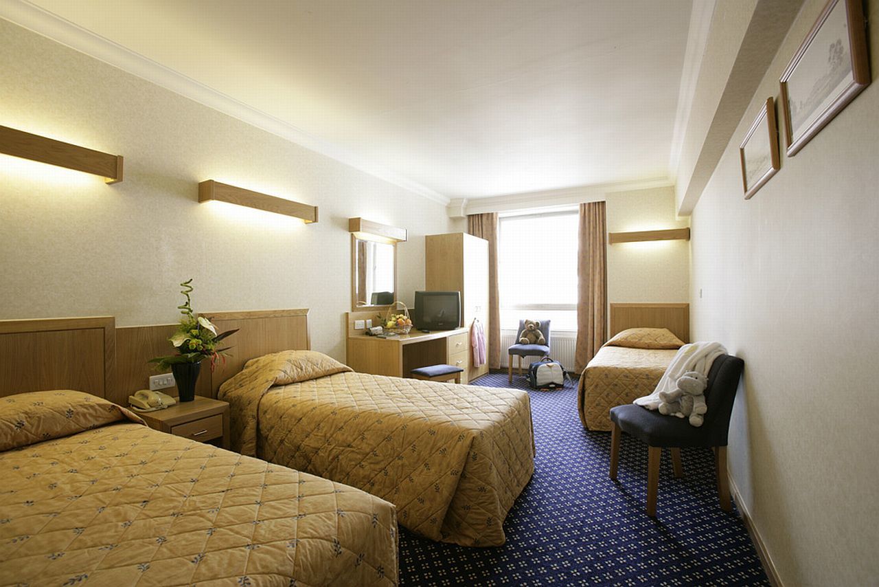 Hotel Sleeper At Royal National Londra