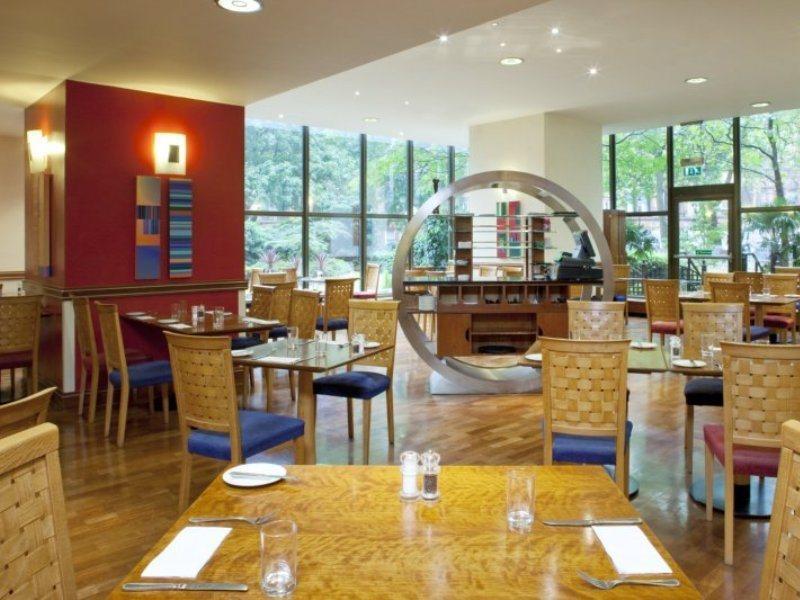 Hotel Kensington Forum, An Ihg Londra