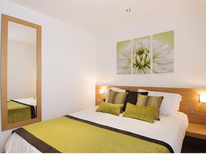 By Marriott Kensington