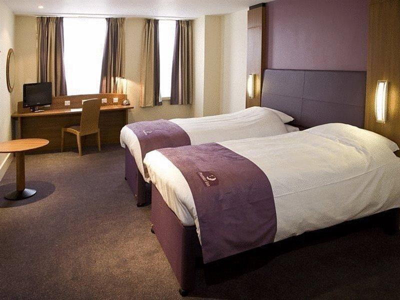 Hotel Premier - Aldgate London