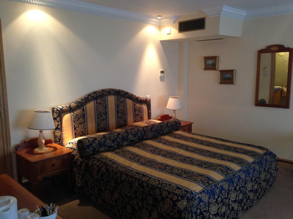 Hotel Troy