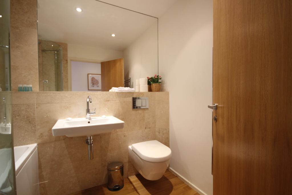 2 Bed Cozy Apartment In Euston Station Free Wifi London