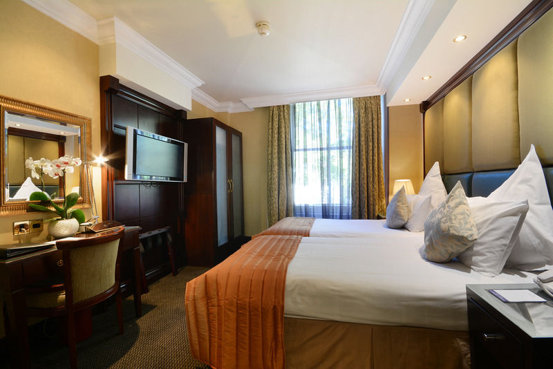 The Premier Notting Hill Londra
