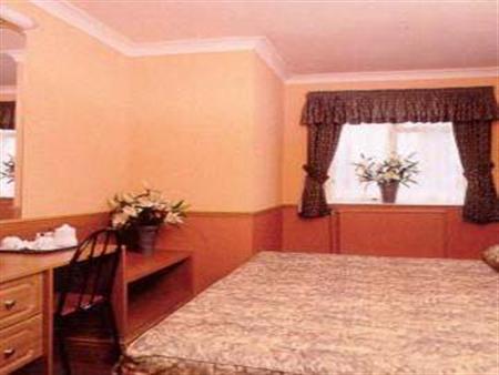 Brunel Hotel 3*