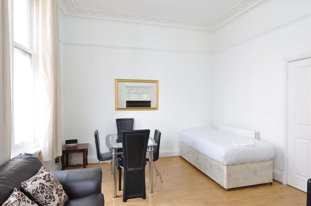 Oxford Street, Gilbert Court Apartment London