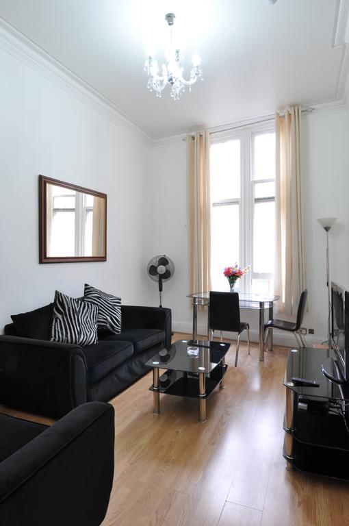 Oxford Street, Gilbert Court Apartment *