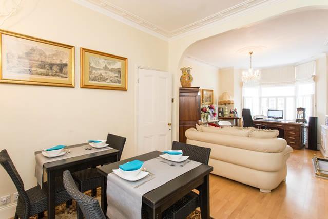 Rue Saint Jacques Bed & Breakfast 3*