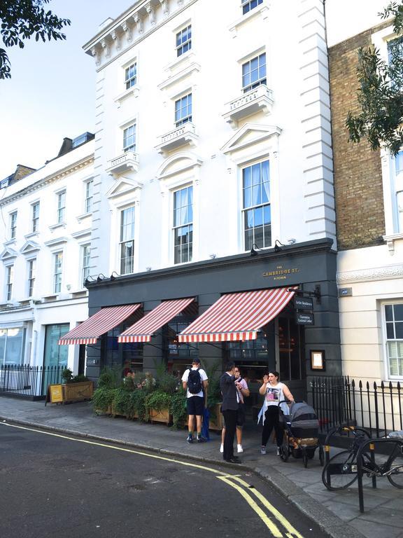 Apartment Victoria Station London