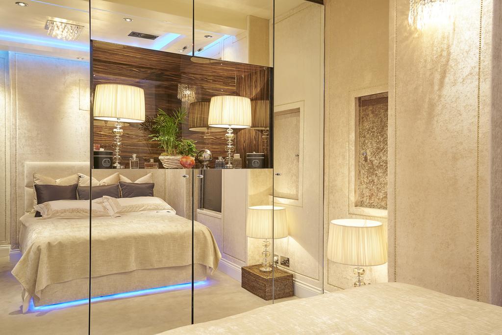 James Bond Style Penthouse Apartment London