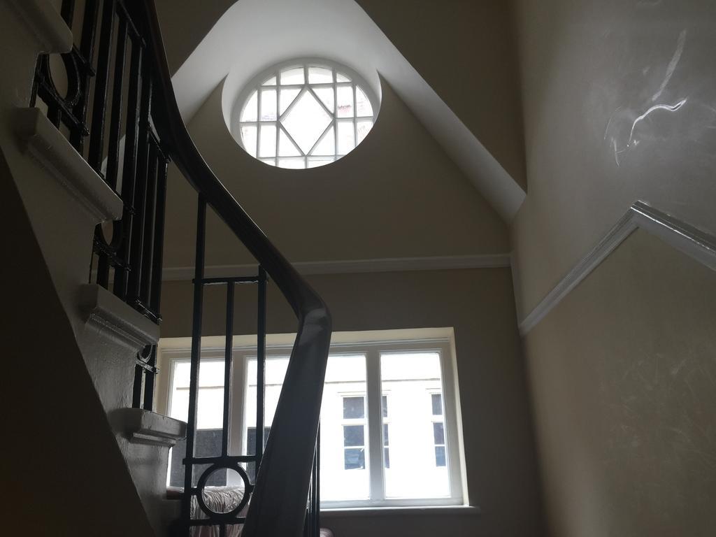 Apartment Shepherds Market Serviced