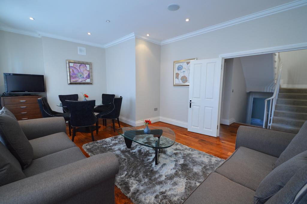 Apartment Albert Bridge London