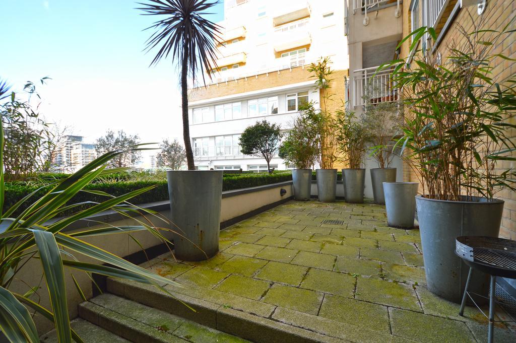 Albert Bridge Apartment