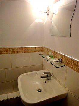 Apartment Earls Court London