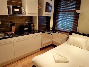 Earls Court Apartment London