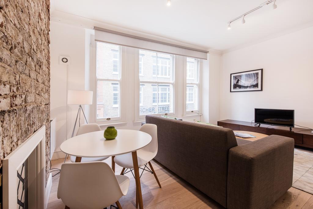 Soho Piccadilly Circus Apartment *