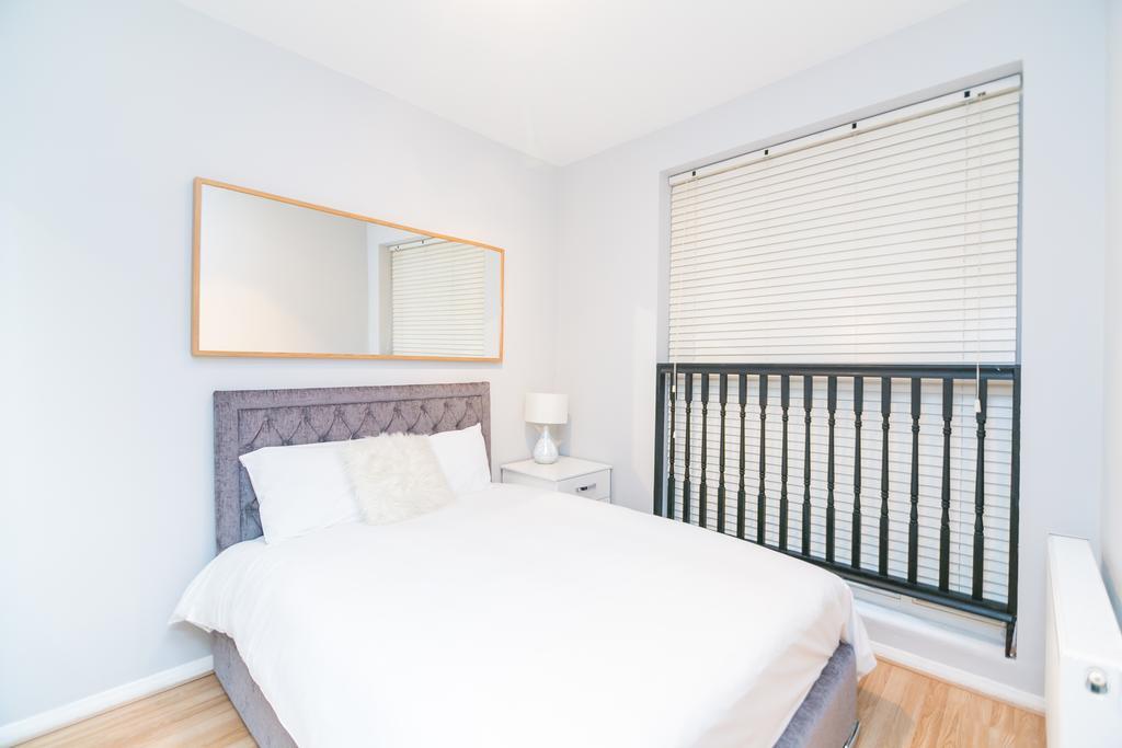 Apartment Maple Street London