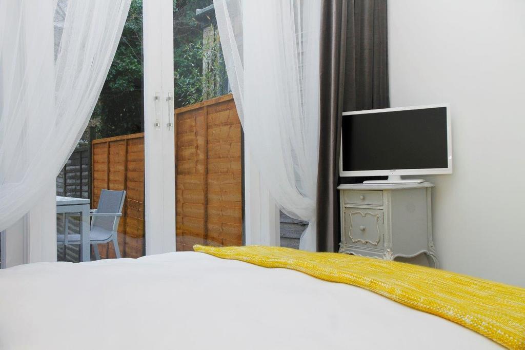 Belsize Park Boutique * London