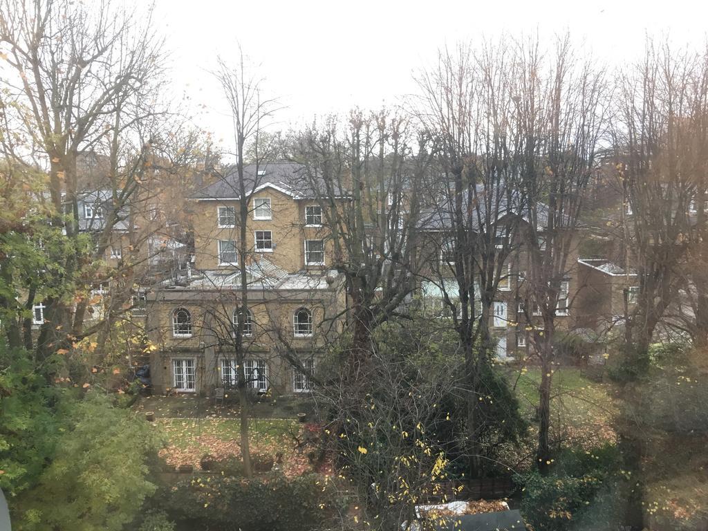 Holland Park Lifestyle * London