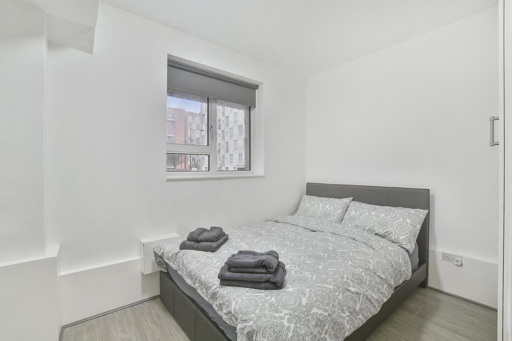 Sachin's 2 Bedrooms Apartment *