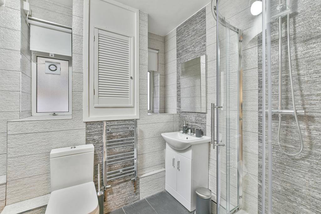 Sachin's 2 Bedrooms Apartment London