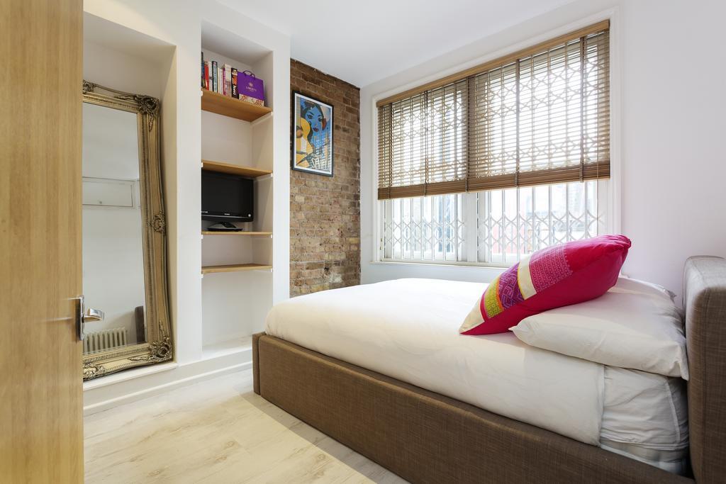 Veeve - Sophisticated Soho Apartment