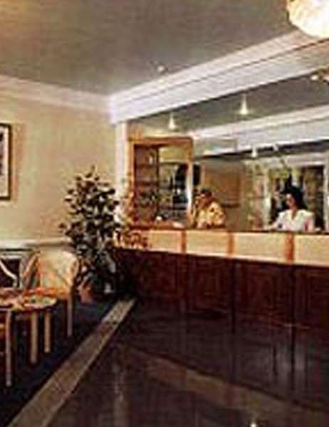 Continental Kensington Hotel 3*