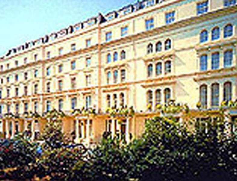 Umi Hotel