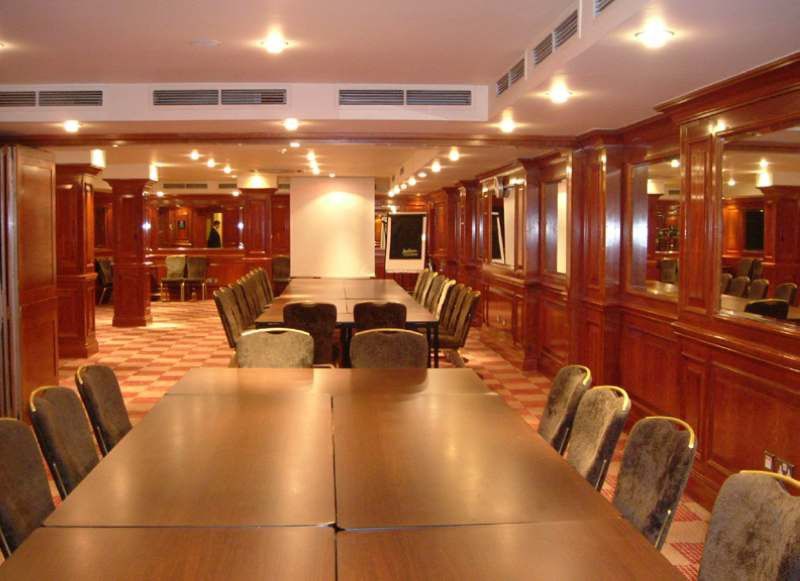 Radisson Blu Hotel, Tottenham Court Road - Formerly Kenilworth 4*