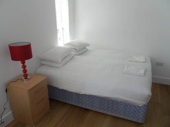 Access West Kensington Apartment *