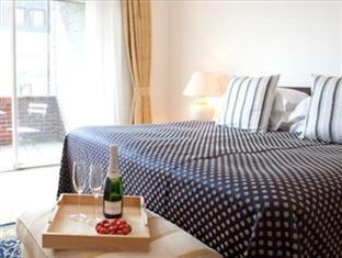 Apartment 9 Hertford Street London