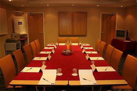 Express London-wimbledon-south, An Ihg 3* Londres