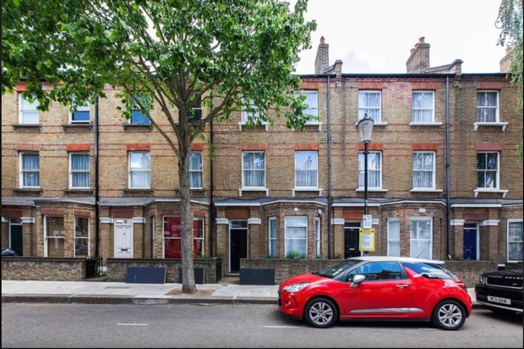 Retreat To A Stylish 1 Bedroom Flat In Chelsea London