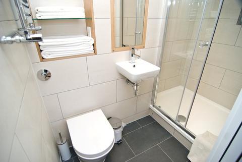Aparthotel Finsbury Serviced 4*