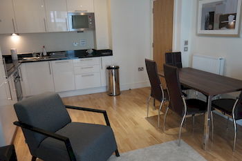 Apartment Lanterns Court By Bridgestreet